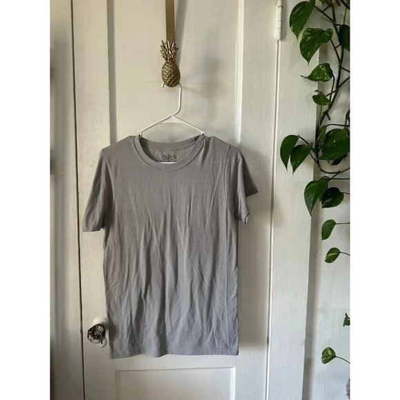 Fruit of the Loom Cool Blend Men’s size small gray t-shirt - Picture 1 of 6